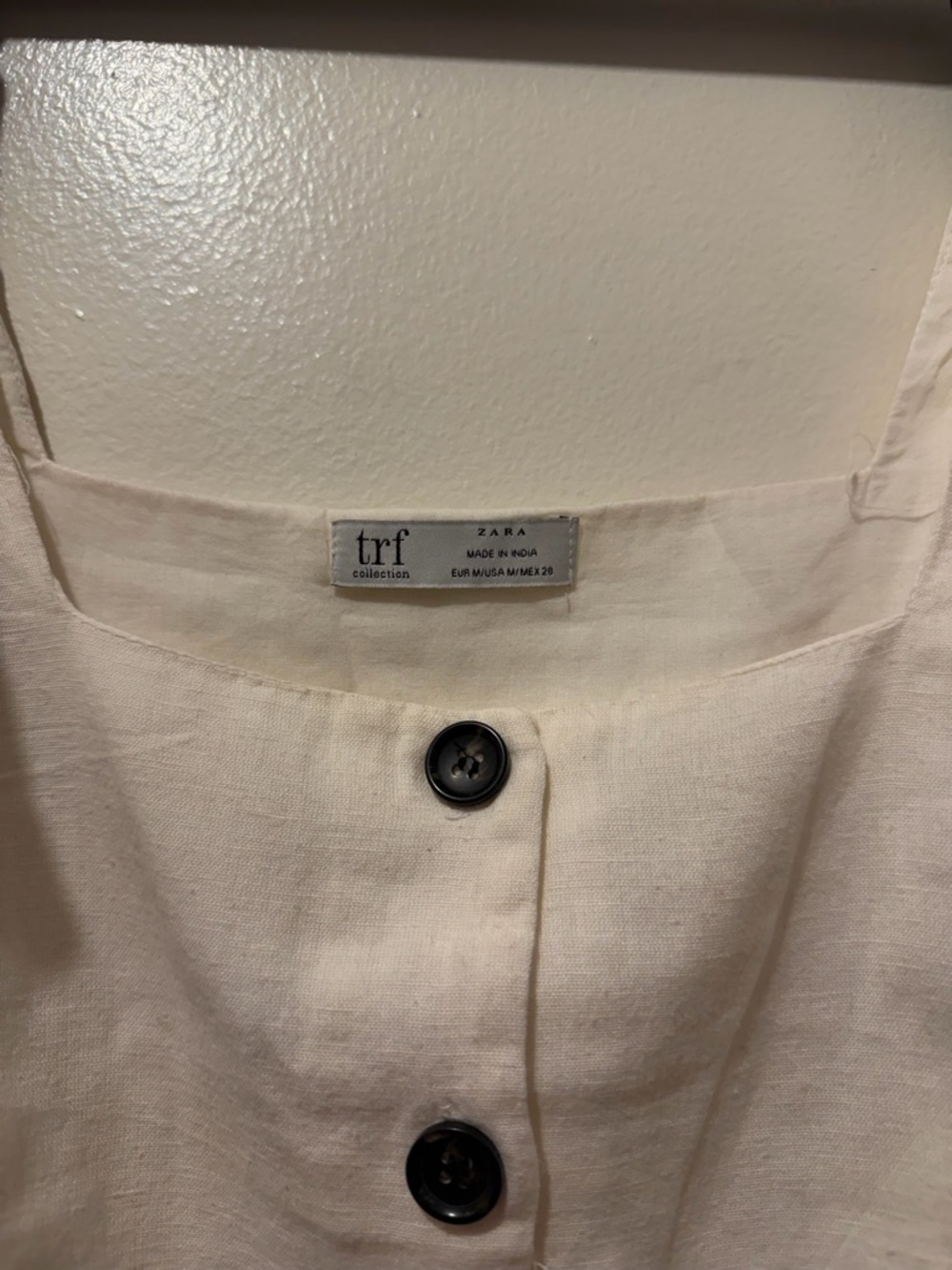 Zara Cream Button-Front Ruffle Sleeve Crop Top - Picture 2 of 10